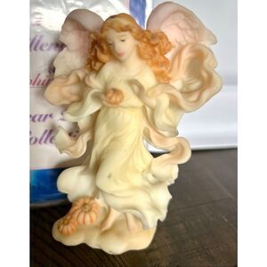 SERAPHIM CLASSICS ANGEL OF THE MONTH SERIES 1999 OCTOBER #81820 (IOB & COA)